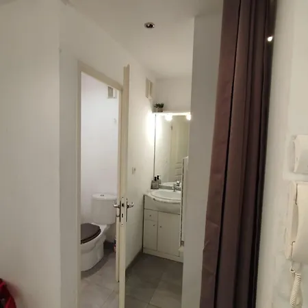 Essential Near Stadium Air Conditioning Et Private Parking *