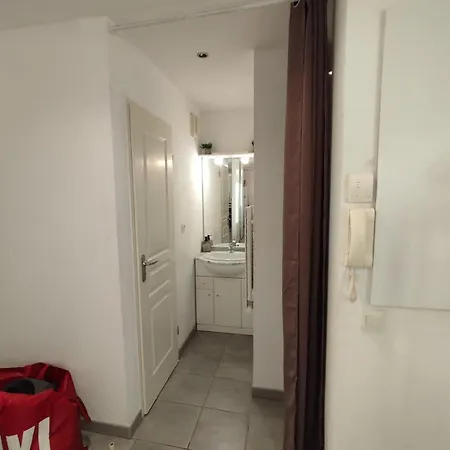 Essential Near Stadium Air Conditioning Et Private Parking