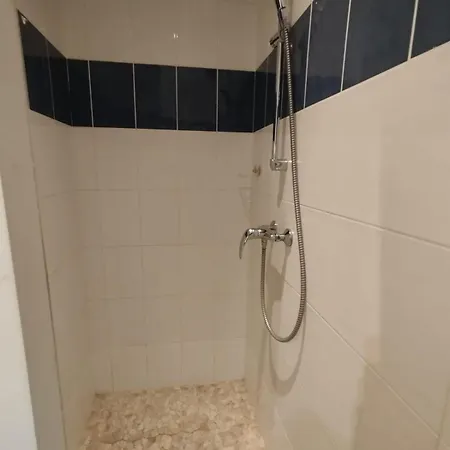 Essential Near Stadium Air Conditioning Et Private Parking 公寓