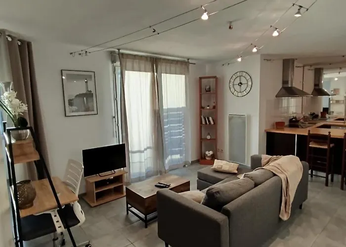 Essential Near Stadium Air Conditioning Et Private Parking Toulouse