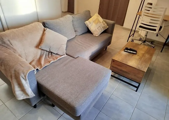 Essential Near Stadium Air Conditioning Et Private Parking Appartement