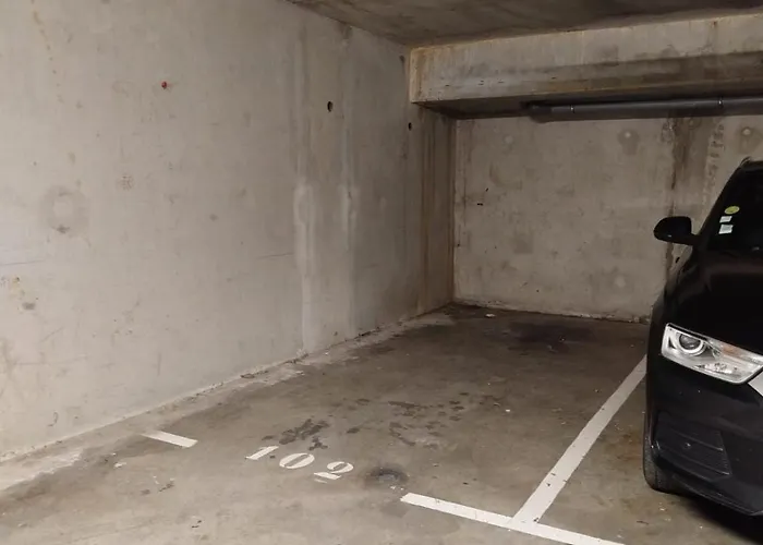 Essential Near Stadium Air Conditioning Et Private Parking Appartement